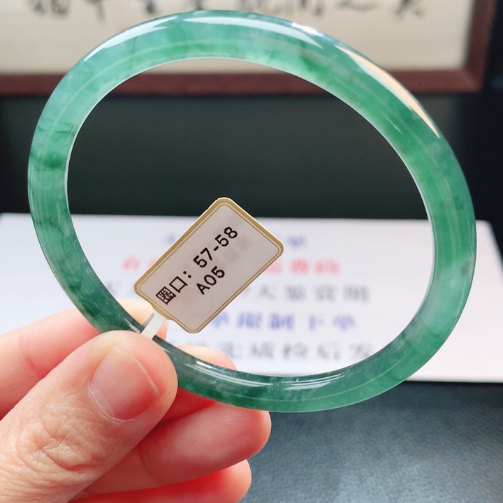翡翠未镶嵌手镯翡翠手镯16