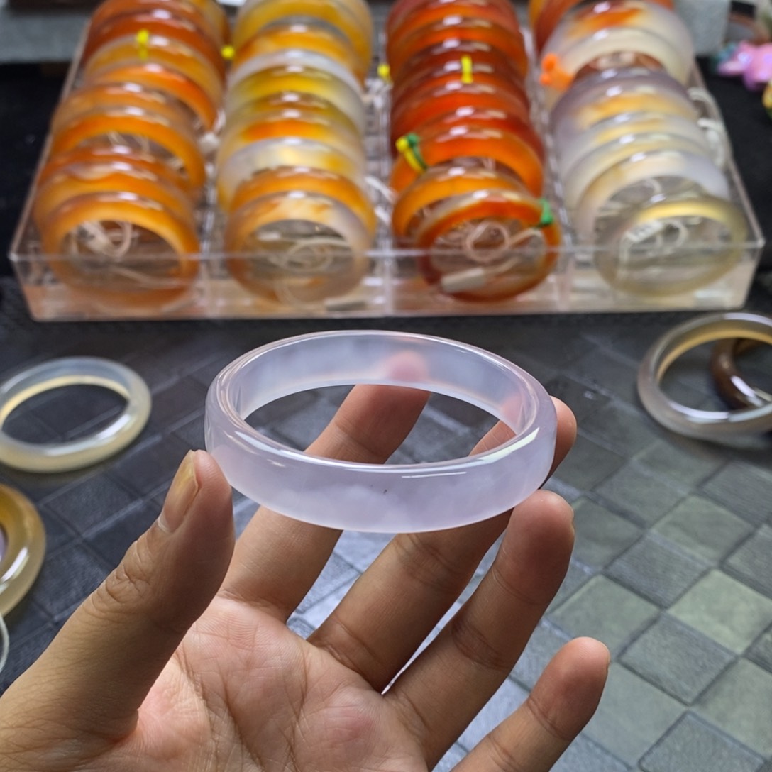 手镯玛瑙/玉髓未镶嵌