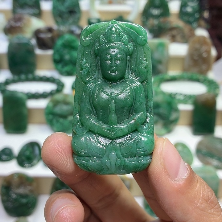 独山玉未镶嵌颈饰品质观音