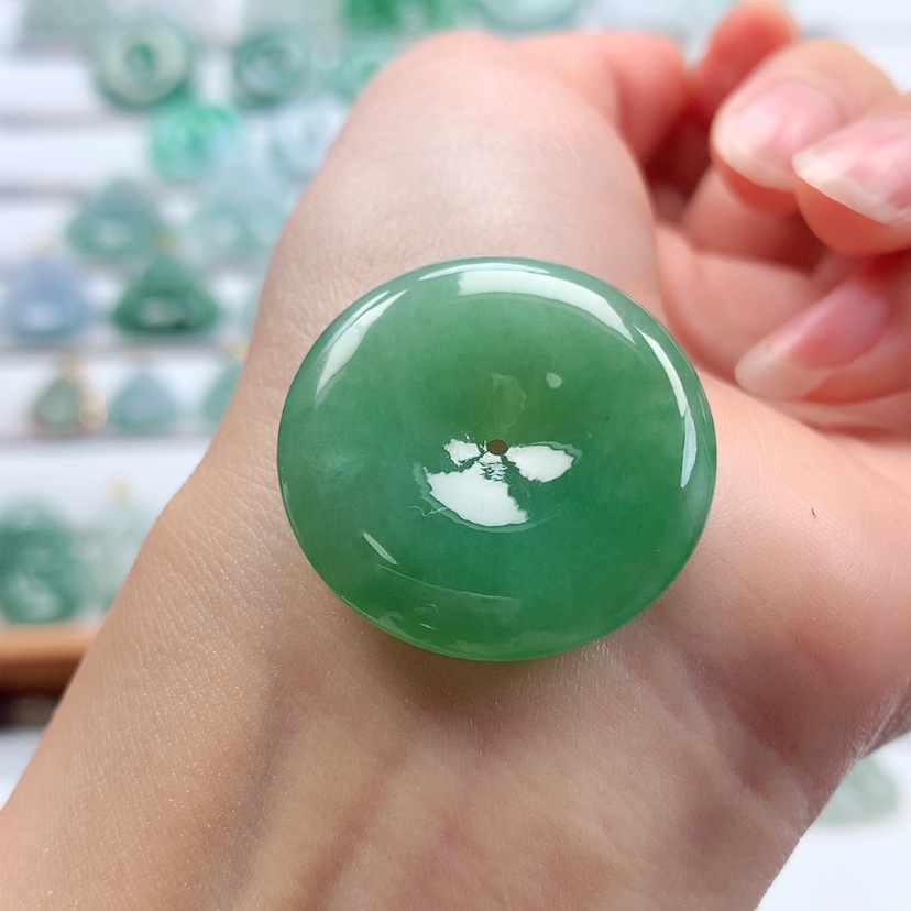 【闪购商品】翡翠吊坠(不含链)未镶嵌