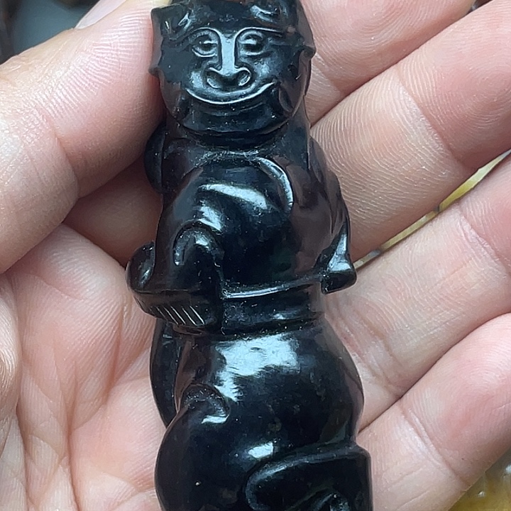 瞭***空和田玉未镶嵌颈饰