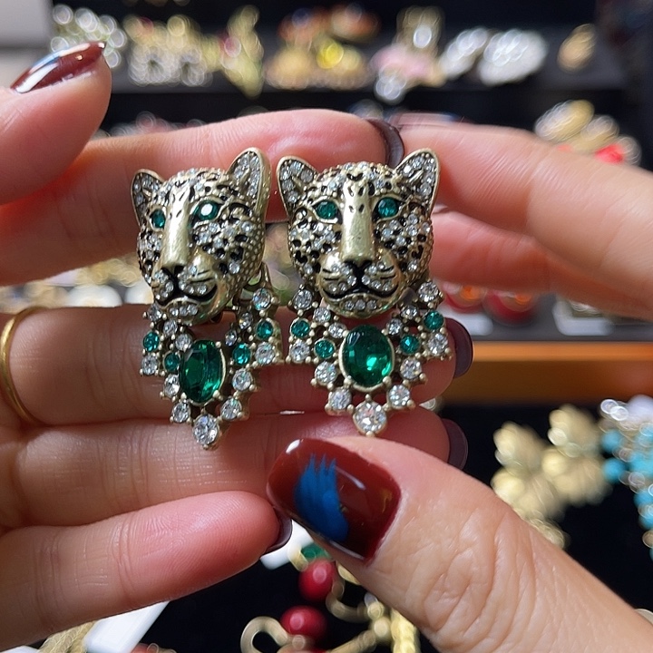 石英石纯铜好看的耳饰