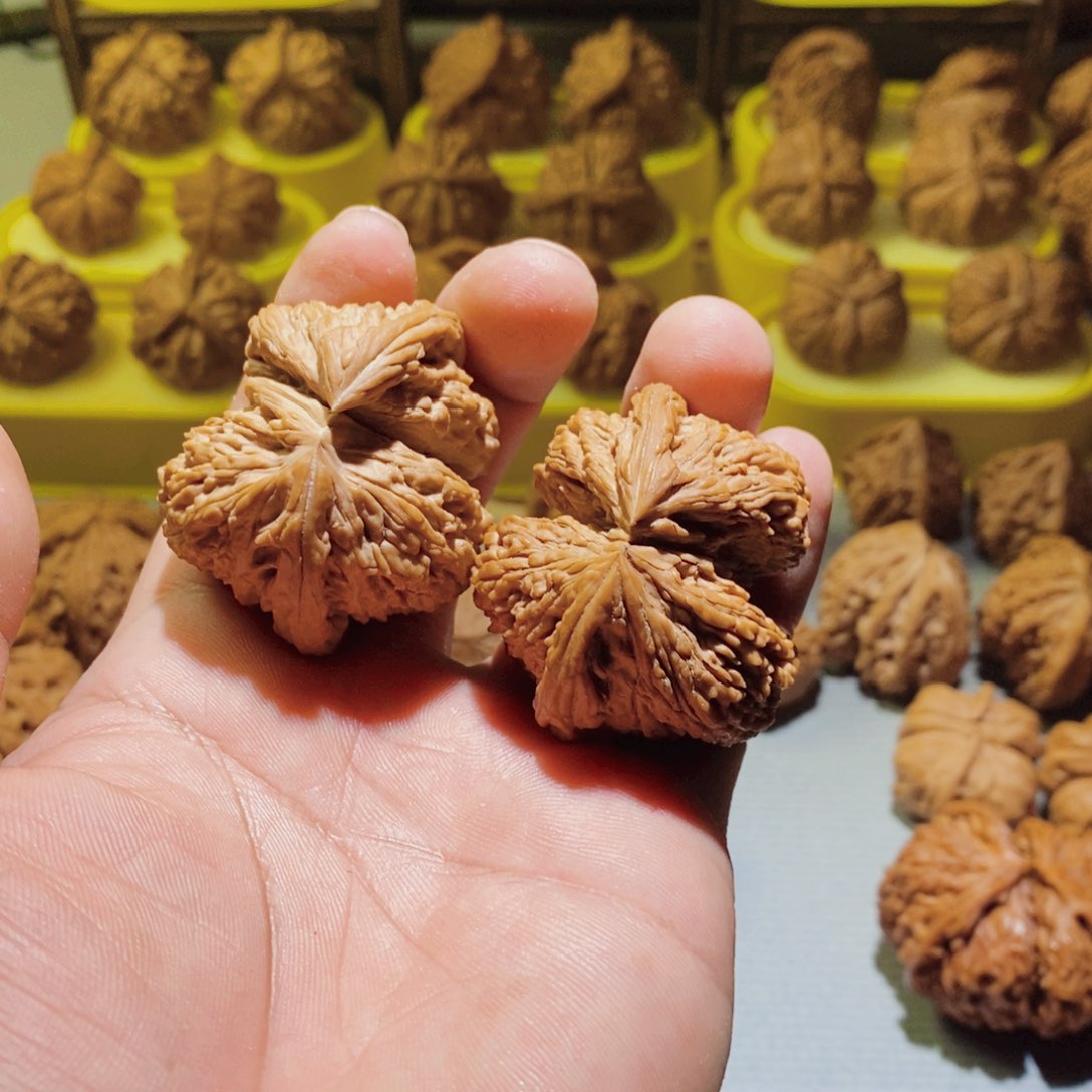 【闪购商品】文玩核桃吊坠混****?南疆