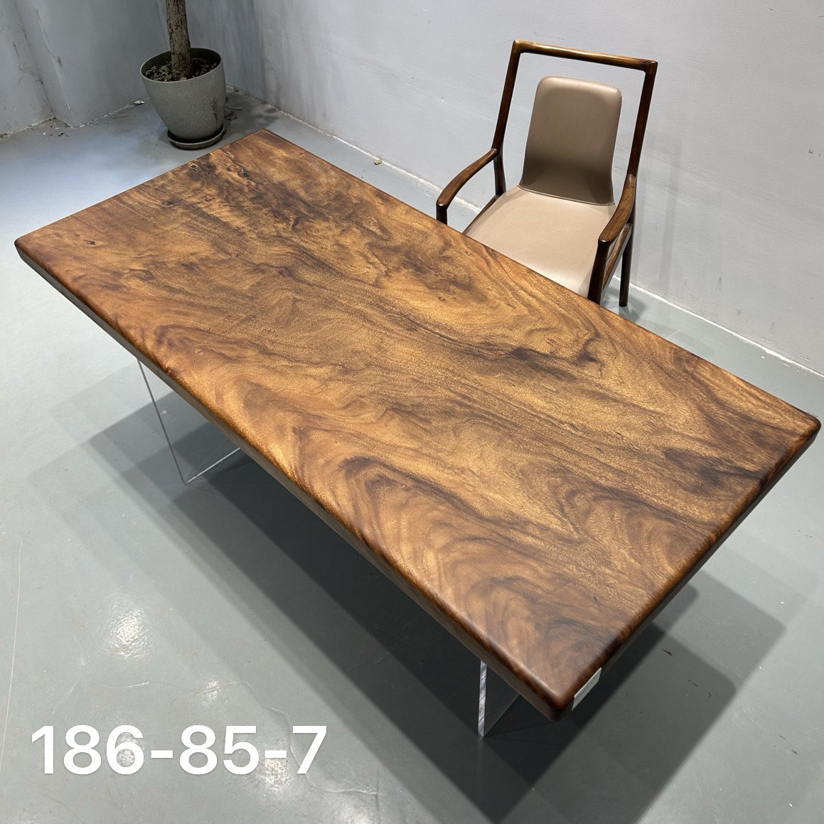 南门胡桃木实木大板桌实木茶桌