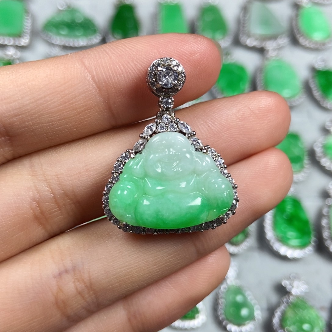 颈饰未镶嵌翡翠佛公