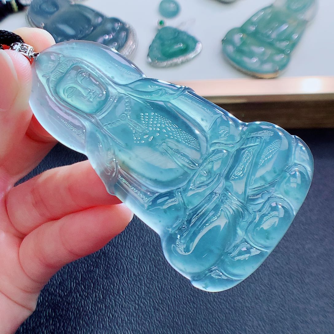 翡翠挂件18K金镶嵌翡翠