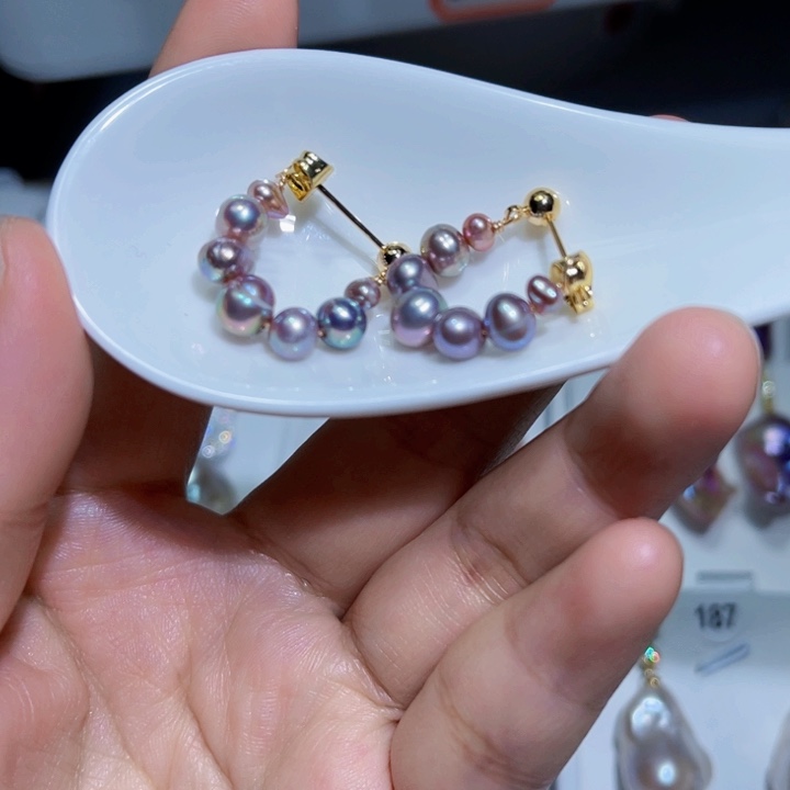 淡水珍珠耳饰未镶嵌