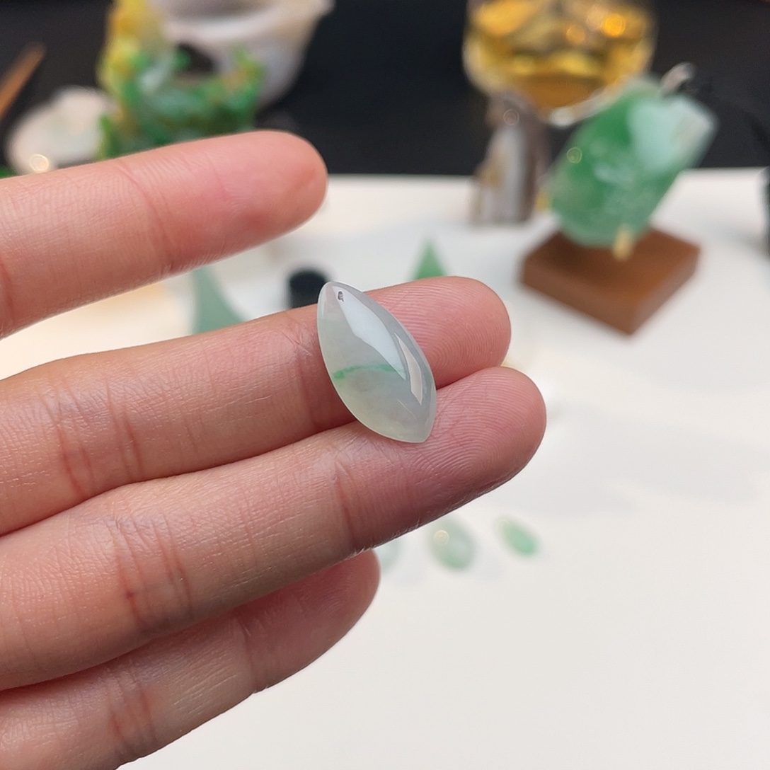 翡翠未镶嵌颈饰福利006