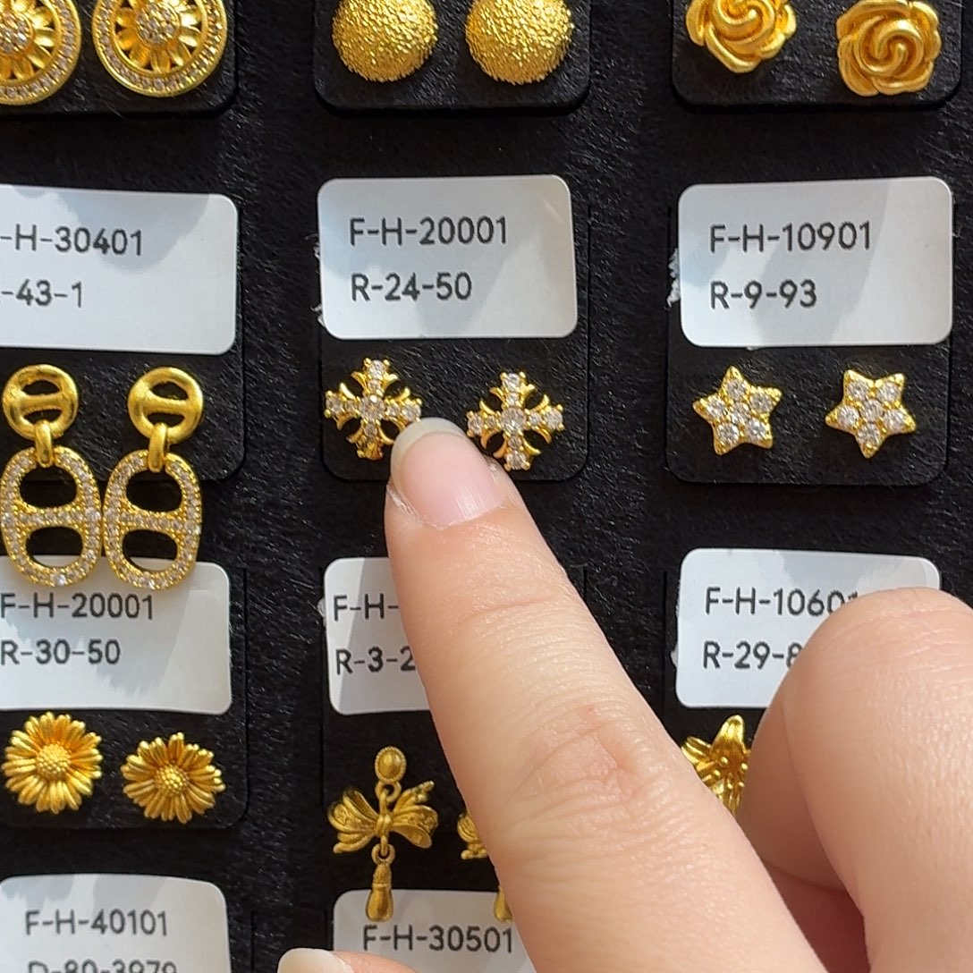 铜合金24-50强保色发 2个壹笔壹耳钉