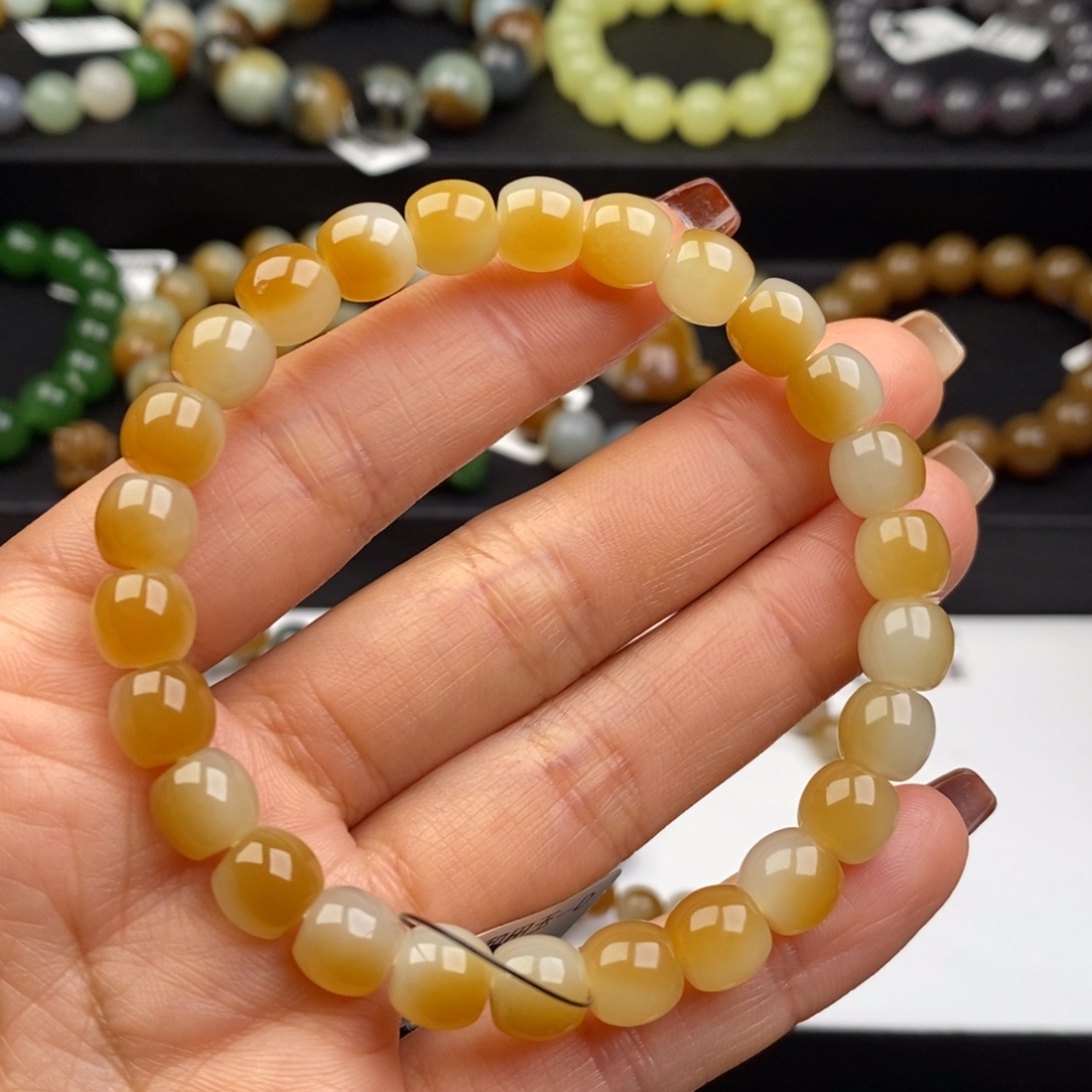 浅***笑和田玉未镶嵌手串