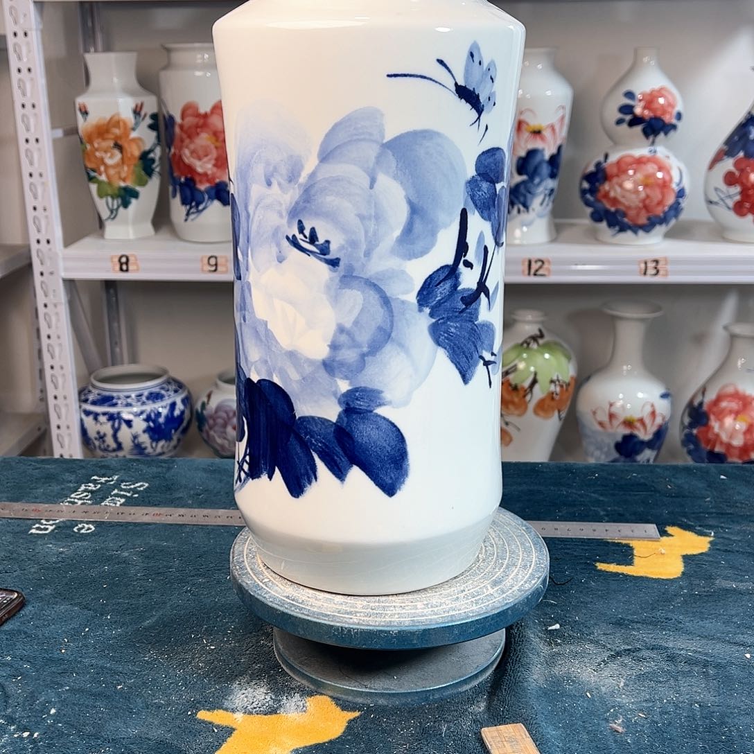 摆件景德镇陶瓷书青牡