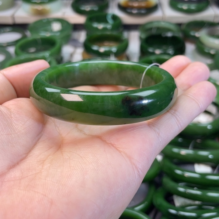 和田玉（碧玉）手镯未镶嵌