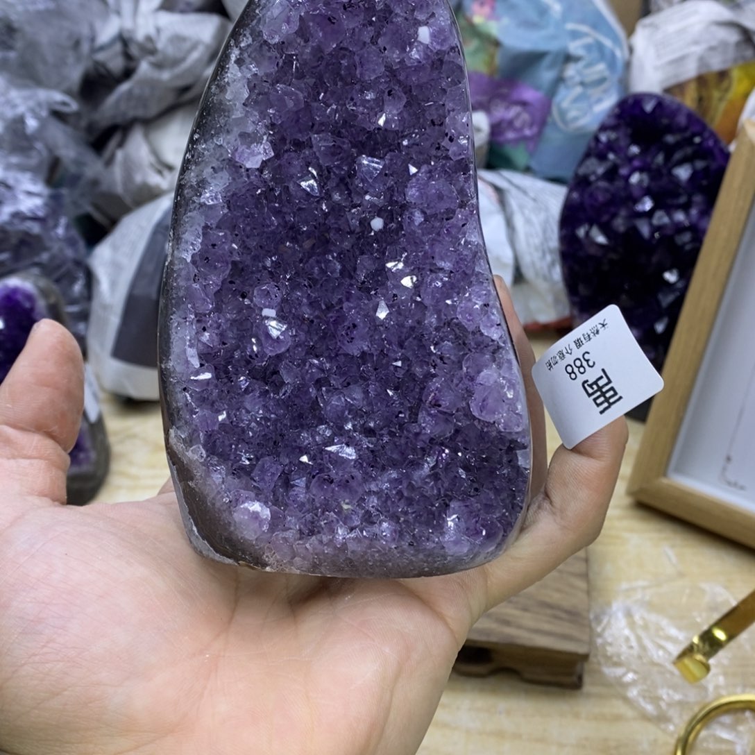 紫晶未镶嵌大型摆件（非配饰）