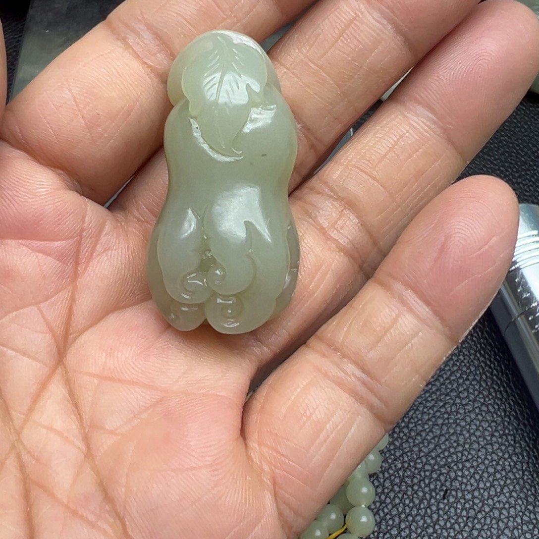 和田玉（糖玉）未镶嵌吊坠(不含链)