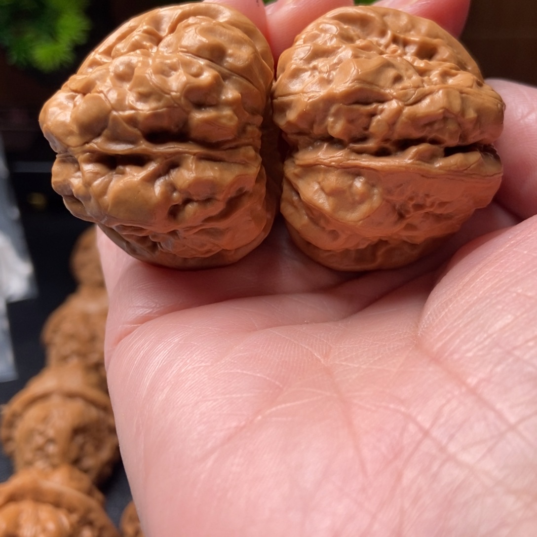 庄***）文玩核桃把件蛤蟆头