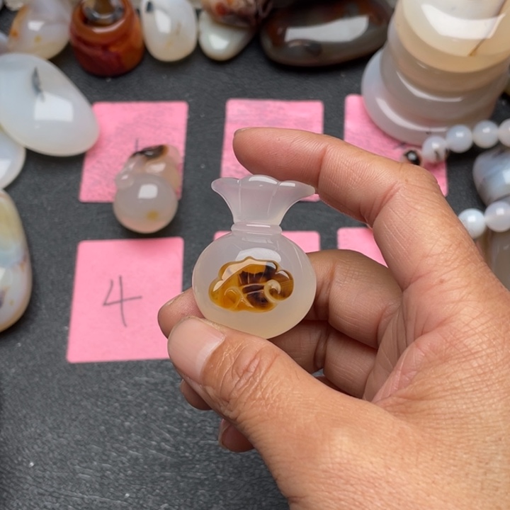 用***0玛瑙/玉髓未镶嵌玉髓马达加斯加玉髓玛瑙