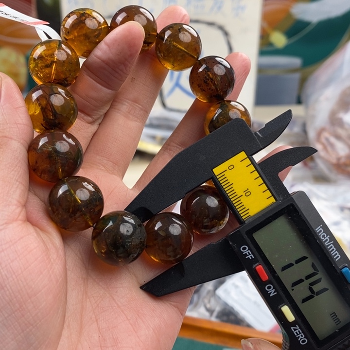 琥珀珠宝奇石未镶嵌