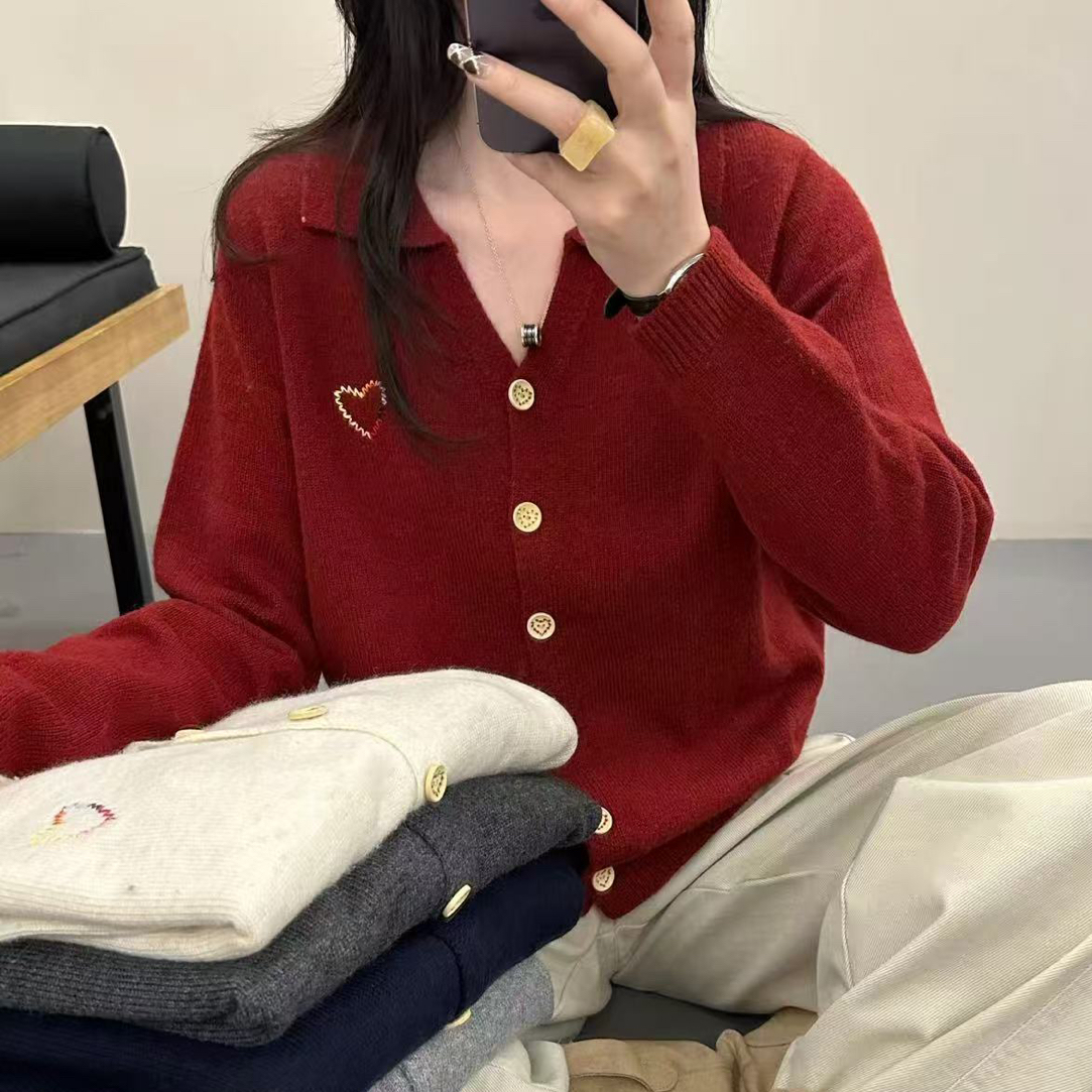 （衣长56）255翻领POLO领针织爱心扣开衫女冬新款慵懒风毛衣