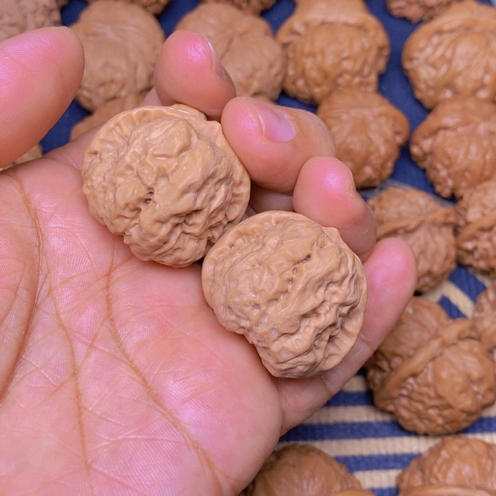 【闪购商品】文玩核桃吊坠英**色蛙蛙34