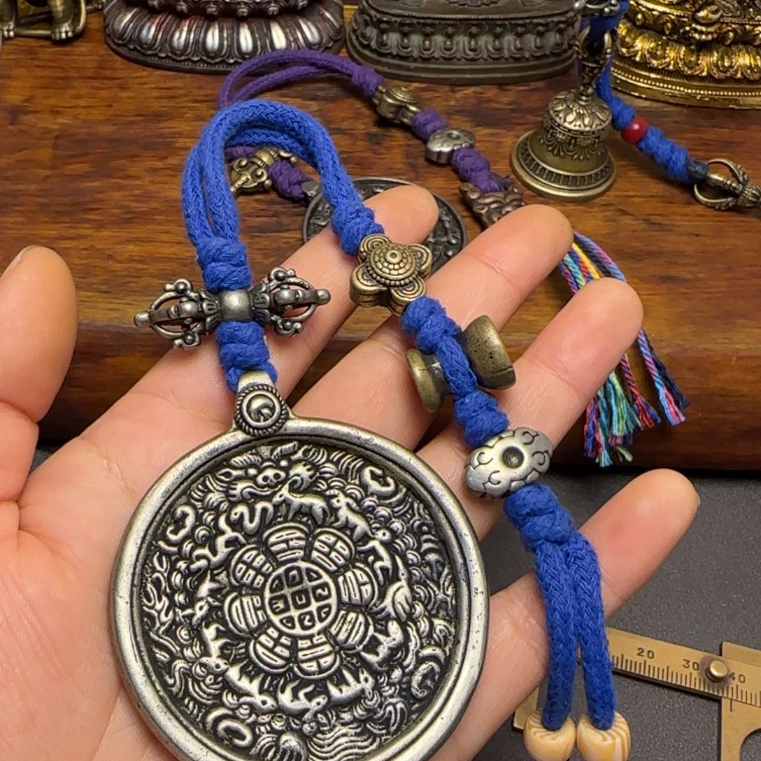 俗***人泥塑藏传牌子……藏传牌子