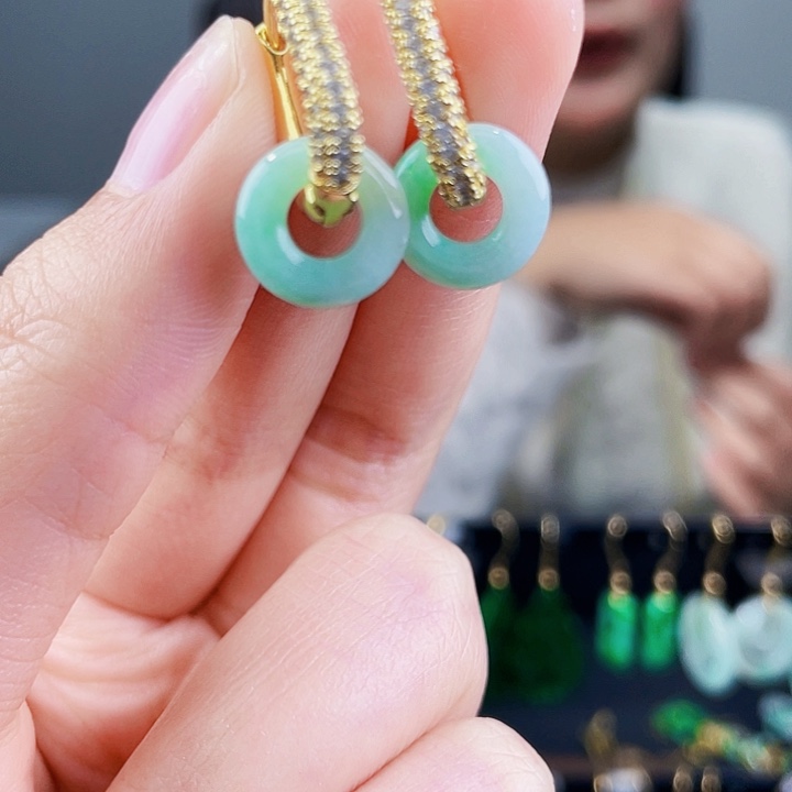 翡翠耳饰未镶嵌饰品