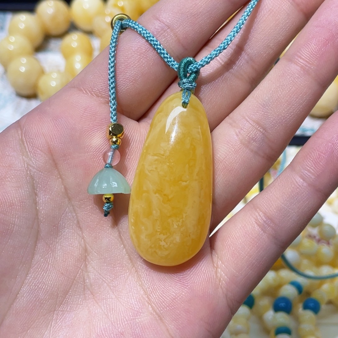 未镶嵌吊坠(赠链)蜜蜡吊坠