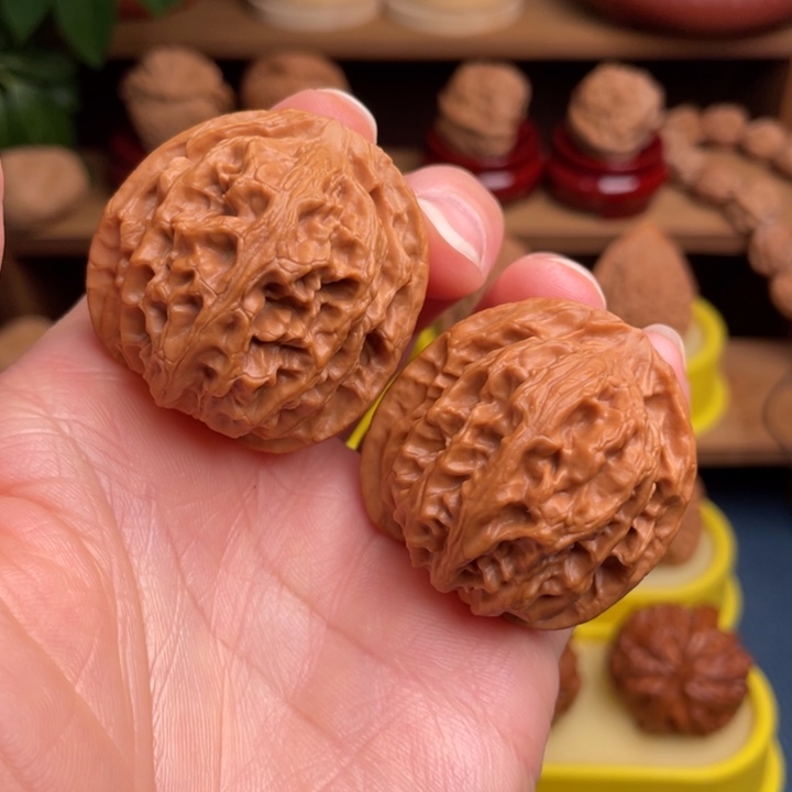 文玩核桃把件苹果园