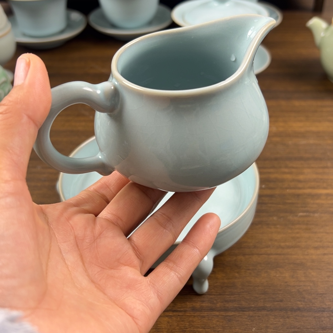 瓷摆件天青釉水公道杯微瑕