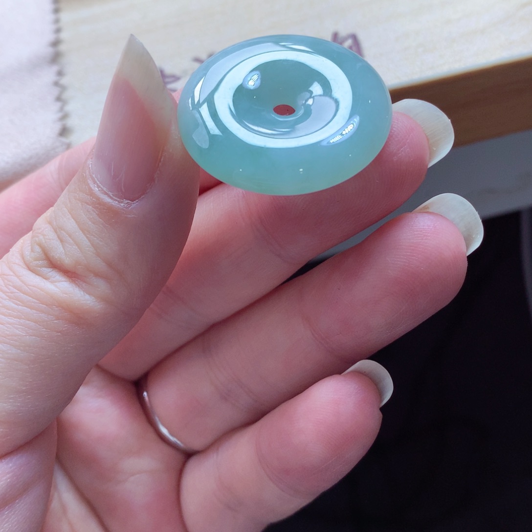 翡翠颈饰未镶嵌吊坠