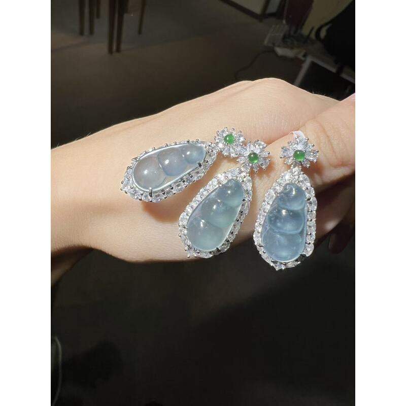 天然A货翡翠jj68福豆吊坠多样性发一