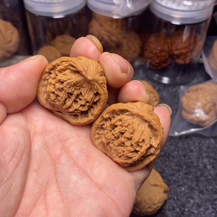 文玩核桃吊坠35虎头蛇头