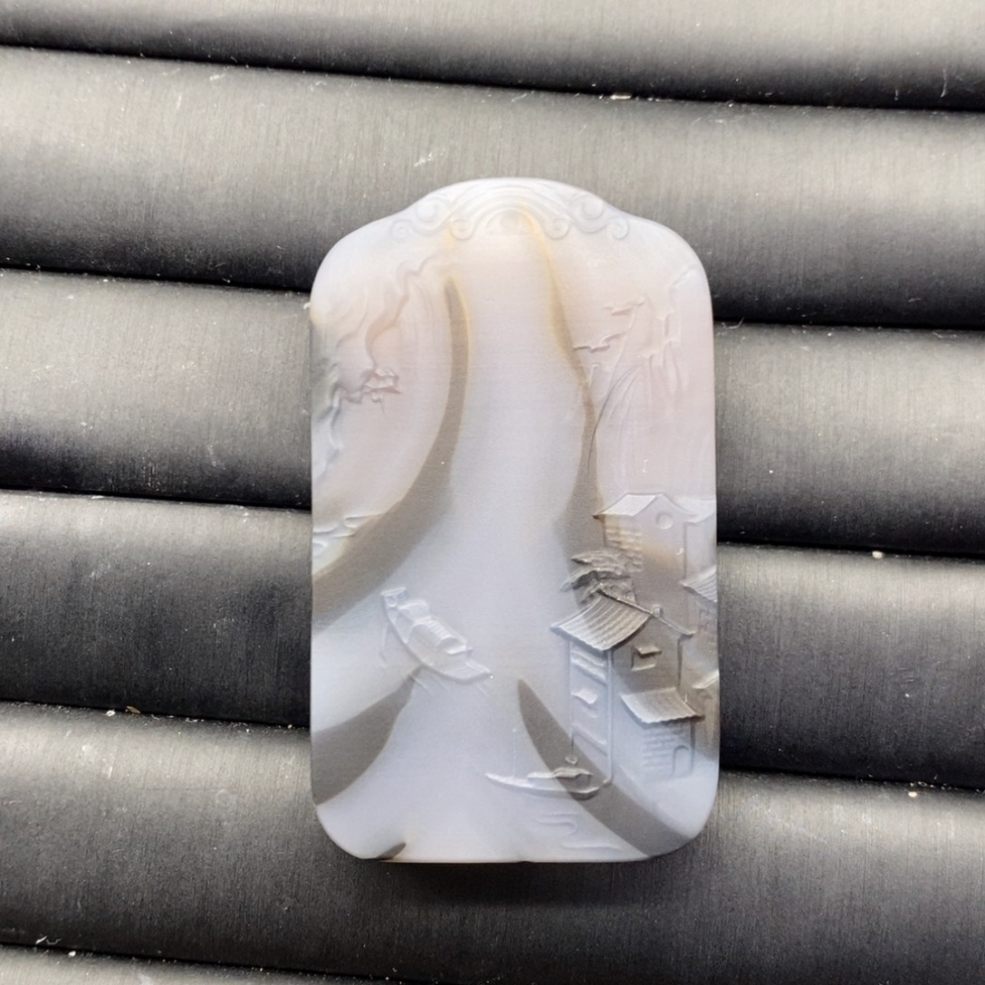 吴***恼玛瑙/玉髓未镶嵌颈饰