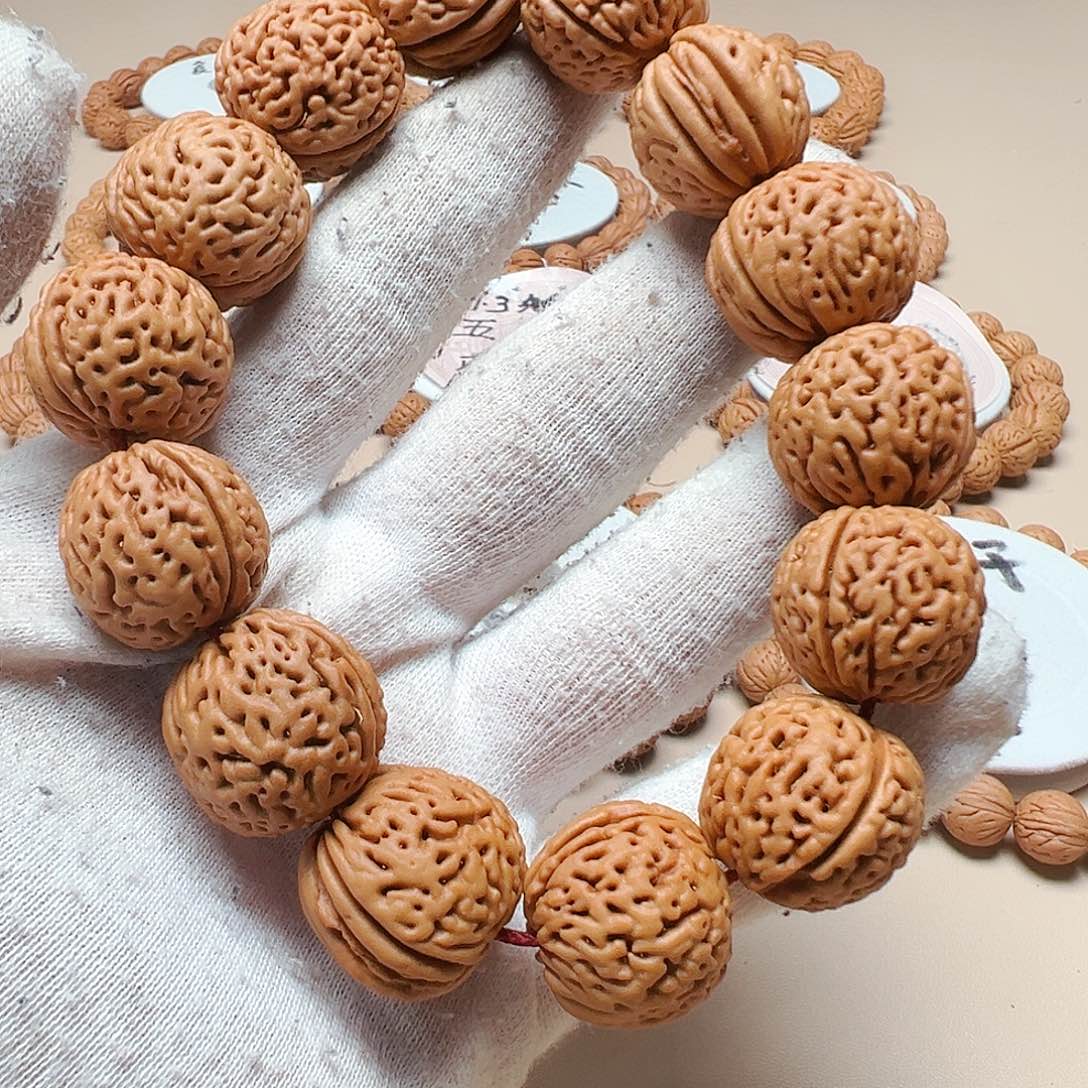 小***爱桃核手串2.07大象蚂蚁纹满纹