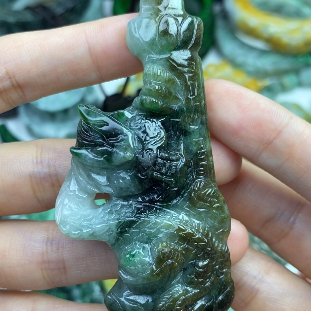 颈饰未镶嵌翡翠吊坠