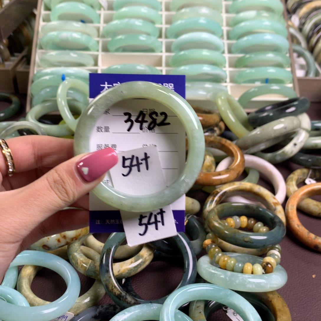 蛇纹石玉手镯未镶嵌3482