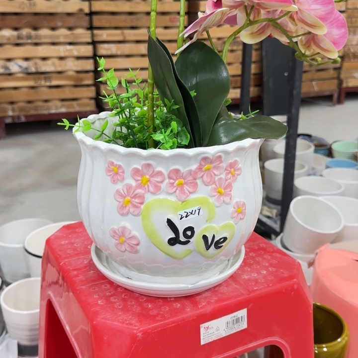 凑9块包邮，有孔，不清楚问客服