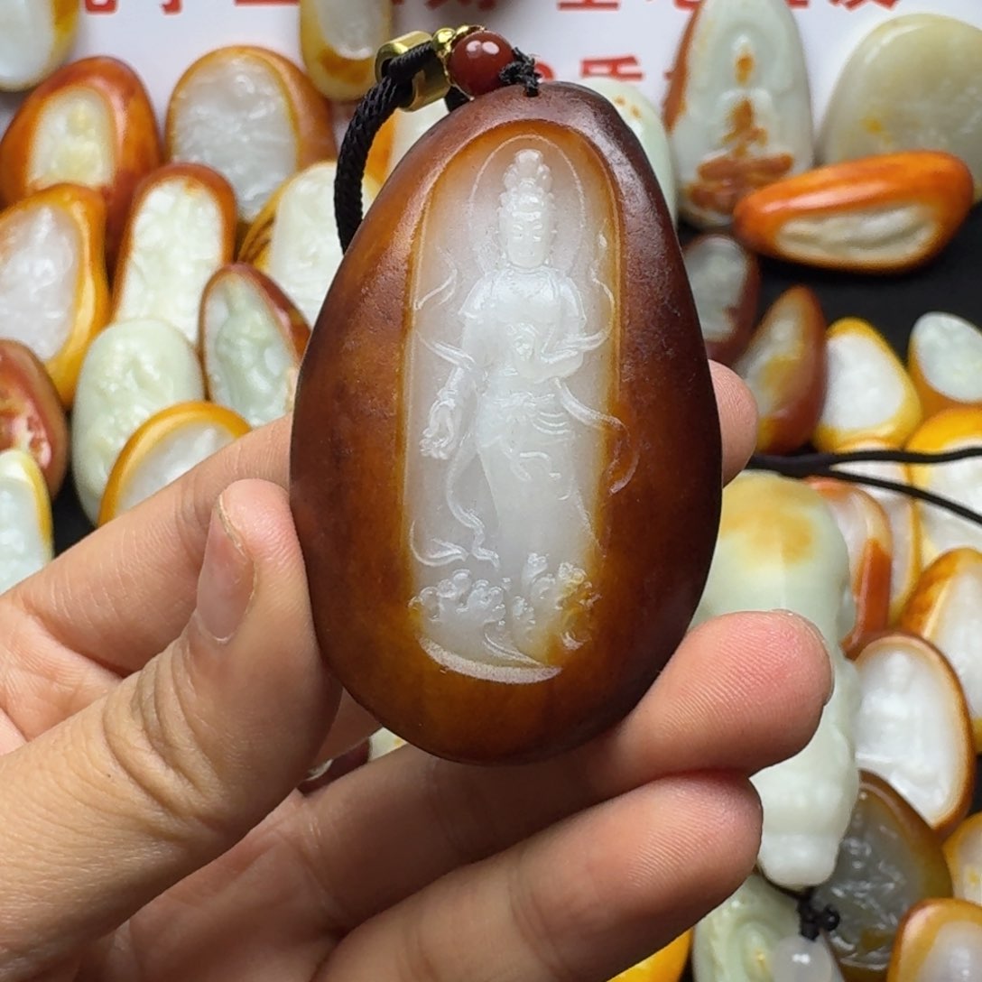 和田玉颈饰未镶嵌