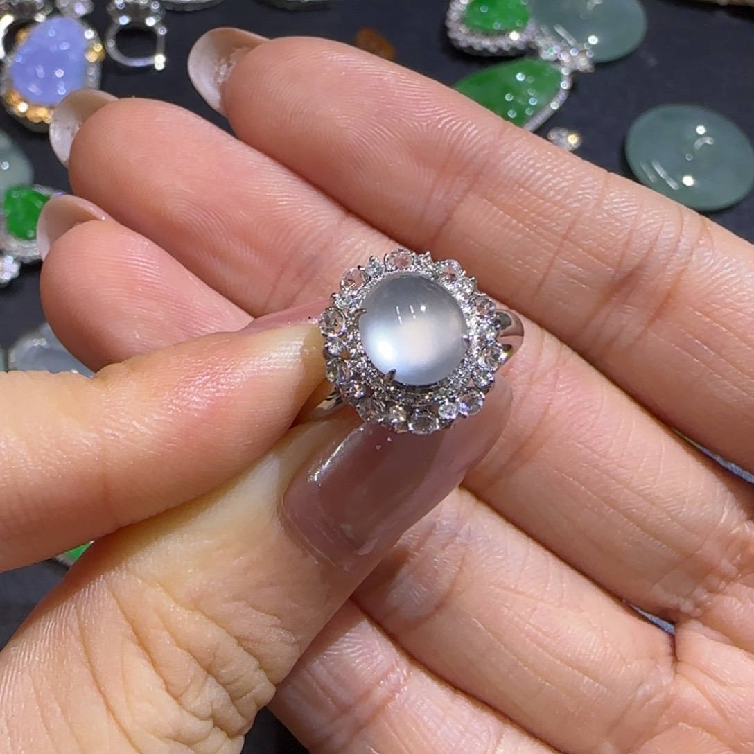 翡翠18K金镶嵌颈饰精品