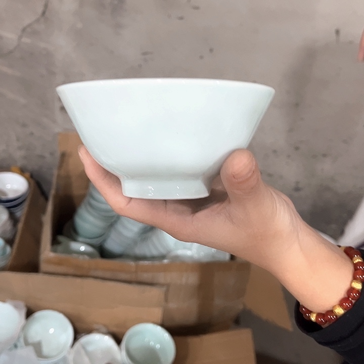 瓷片青瓷四点五英寸小茶碗六个，微瑕包邮