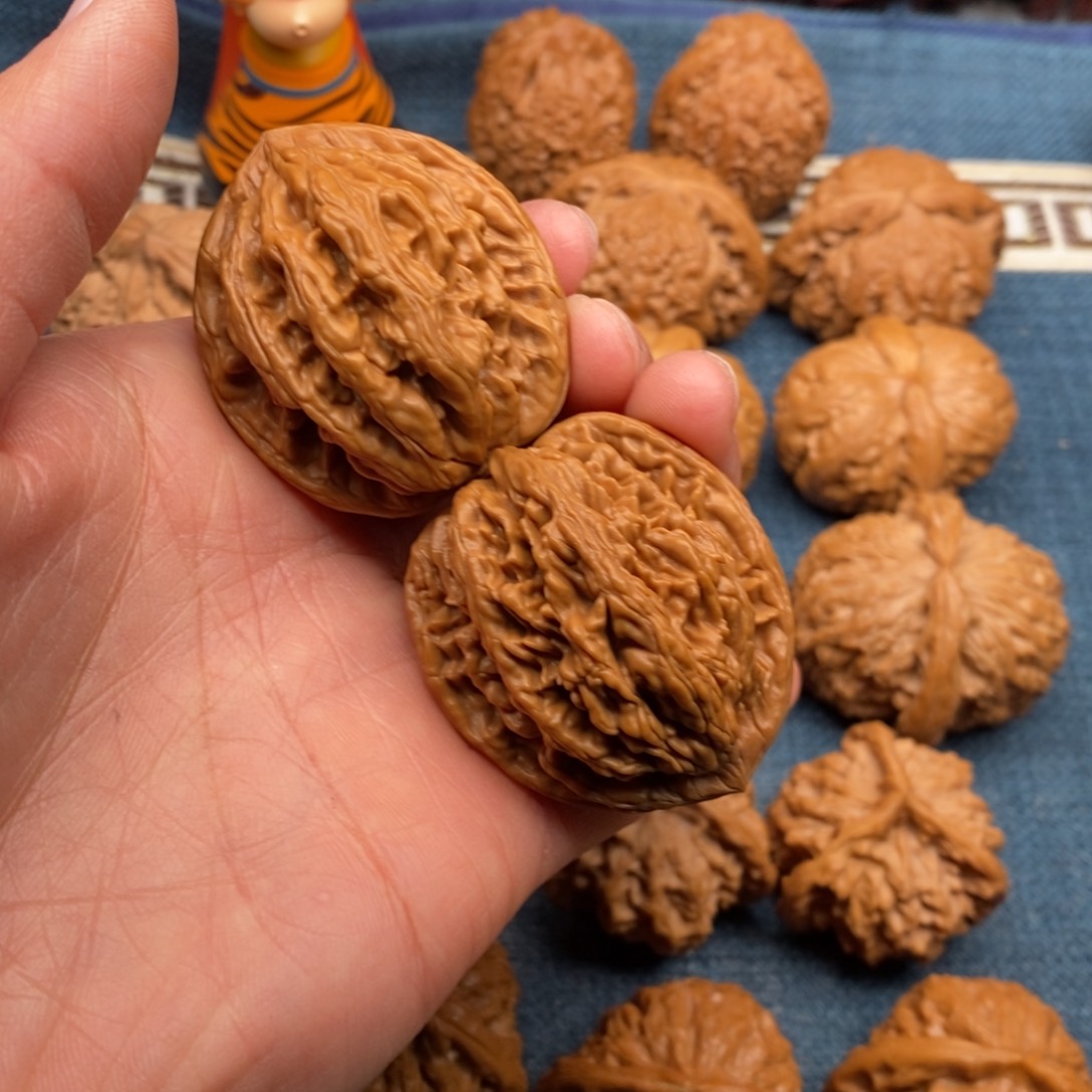 文玩核桃把件39虎头大克重