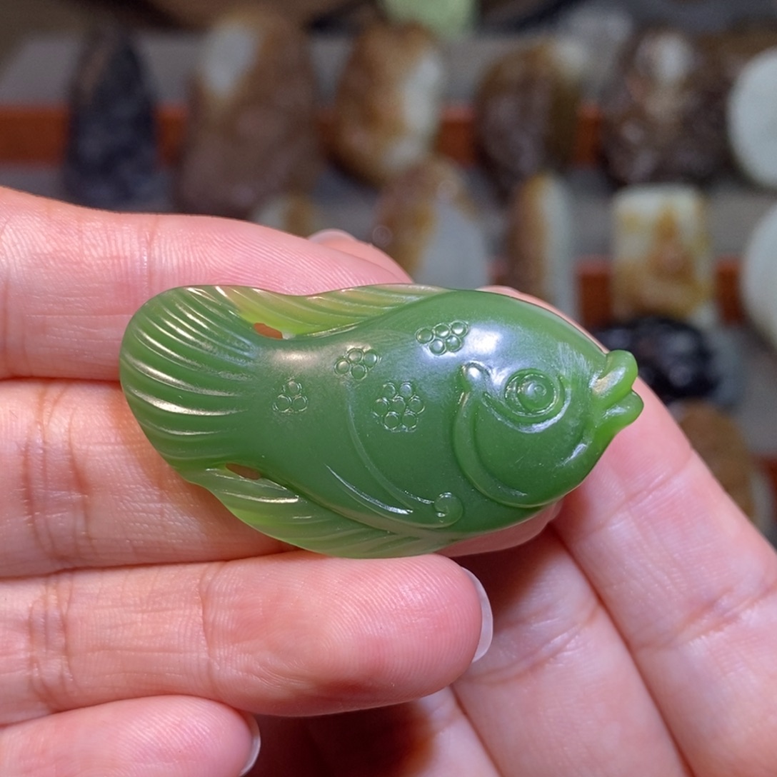 颈饰未镶嵌和田玉（碧玉）年年有鱼