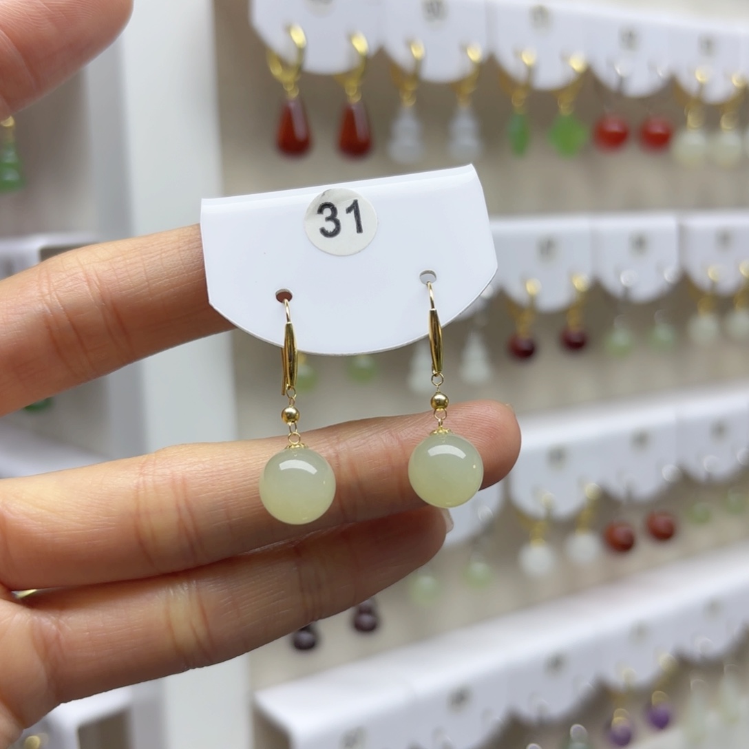 18K金镶嵌和田玉耳饰