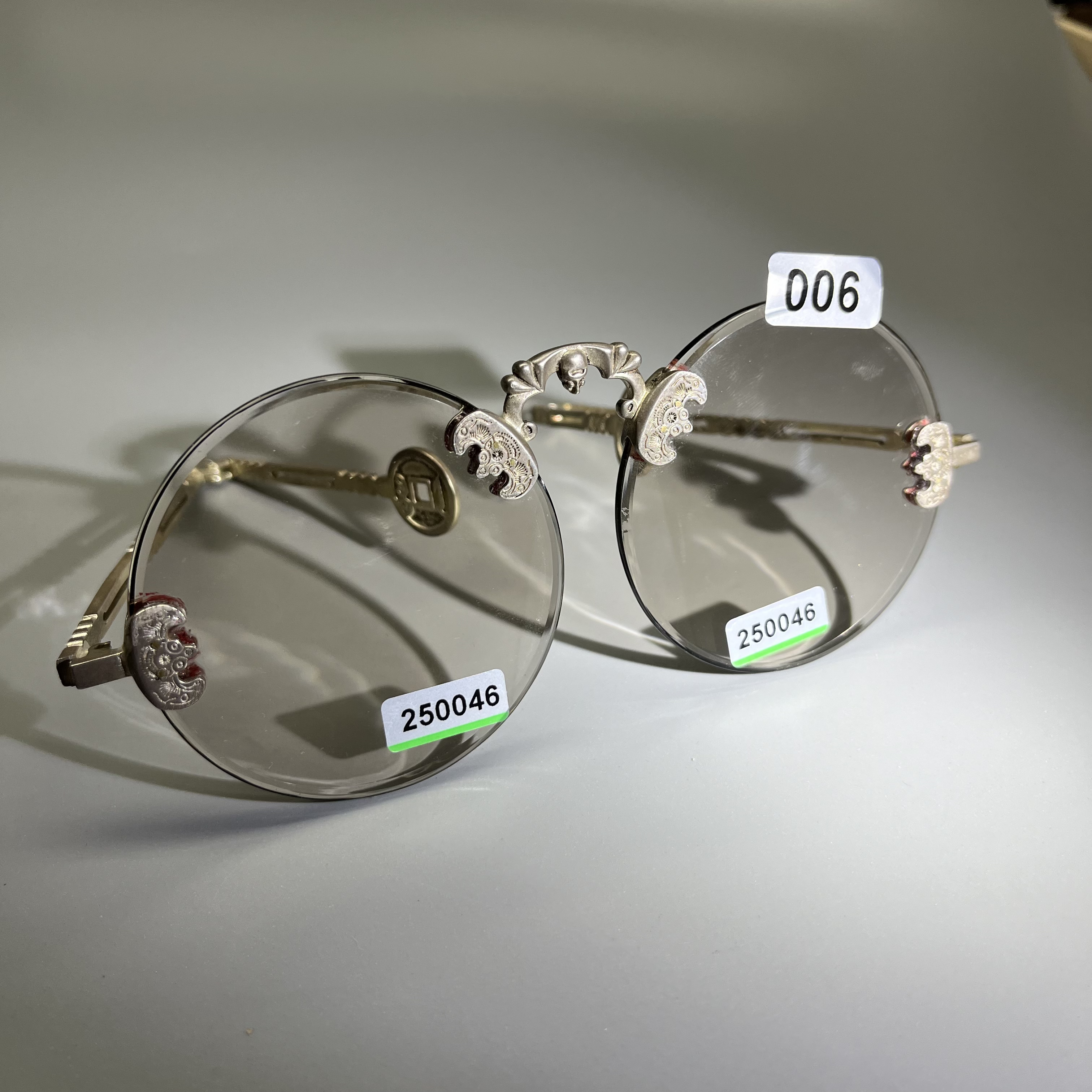 纯银老梁镜平板复古圆加厚天然水晶石头镜