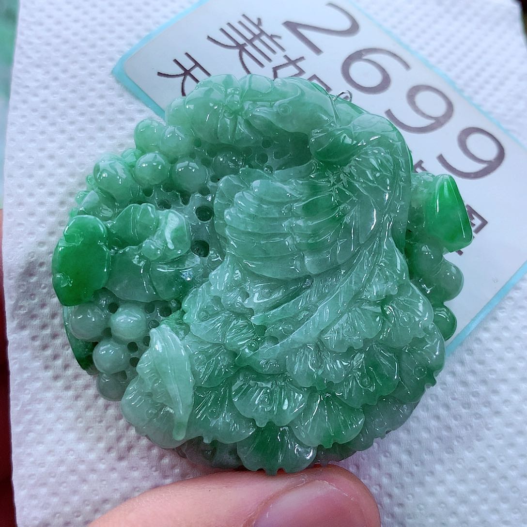 吊坠(不含链)未镶嵌翡翠