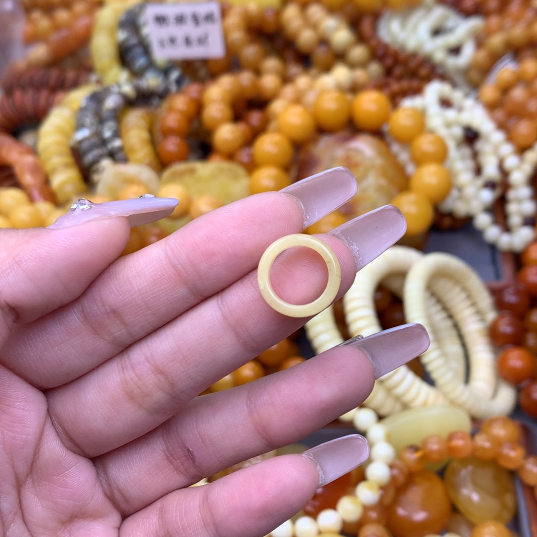 琥珀未镶嵌珠宝奇石