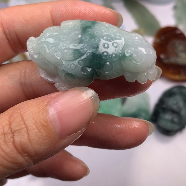 定制翡翠未镶嵌翡翠
