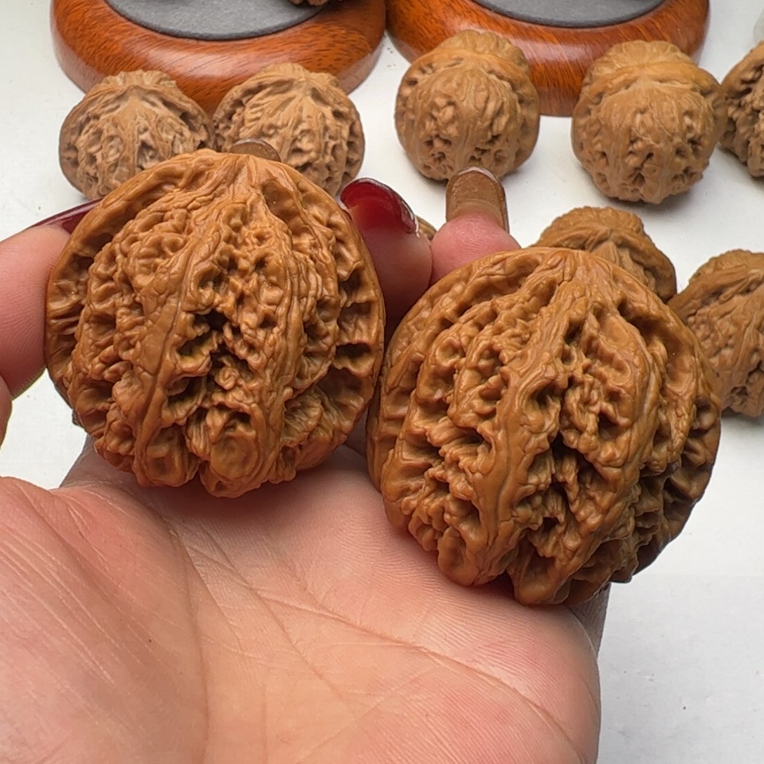 文玩核桃吊坠芳芳粗筋45