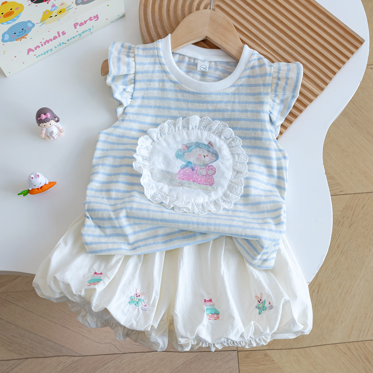 女童夏季可爱短袖短裤套装小宝宝条纹背心上衣+花苞裤超洋气两件