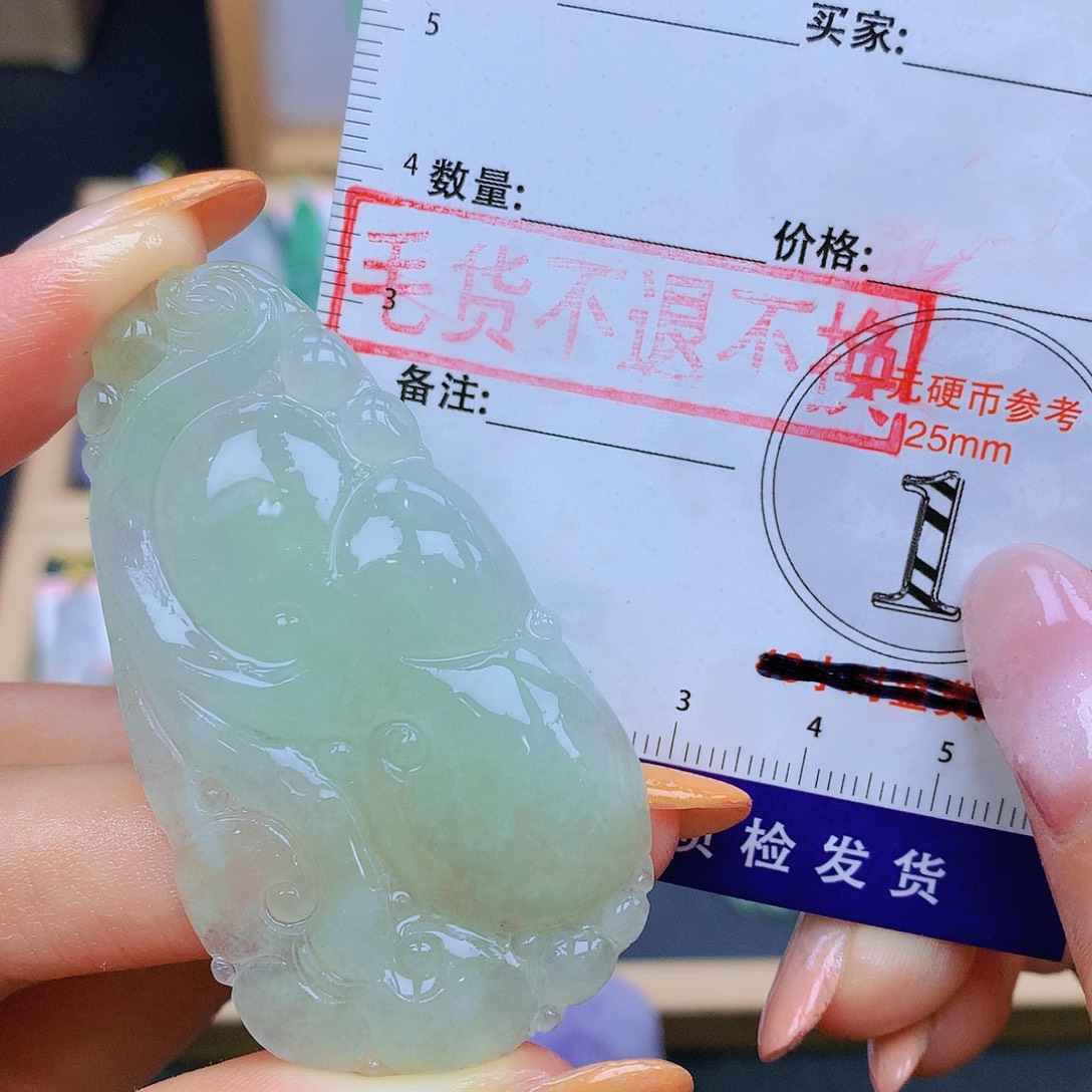 翡翠未镶嵌颈饰翡翠