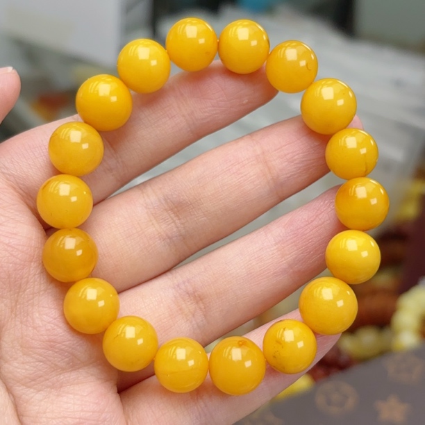 鸡油黄满蜡11➕瑕疵蜜蜡圆珠手串（385号）